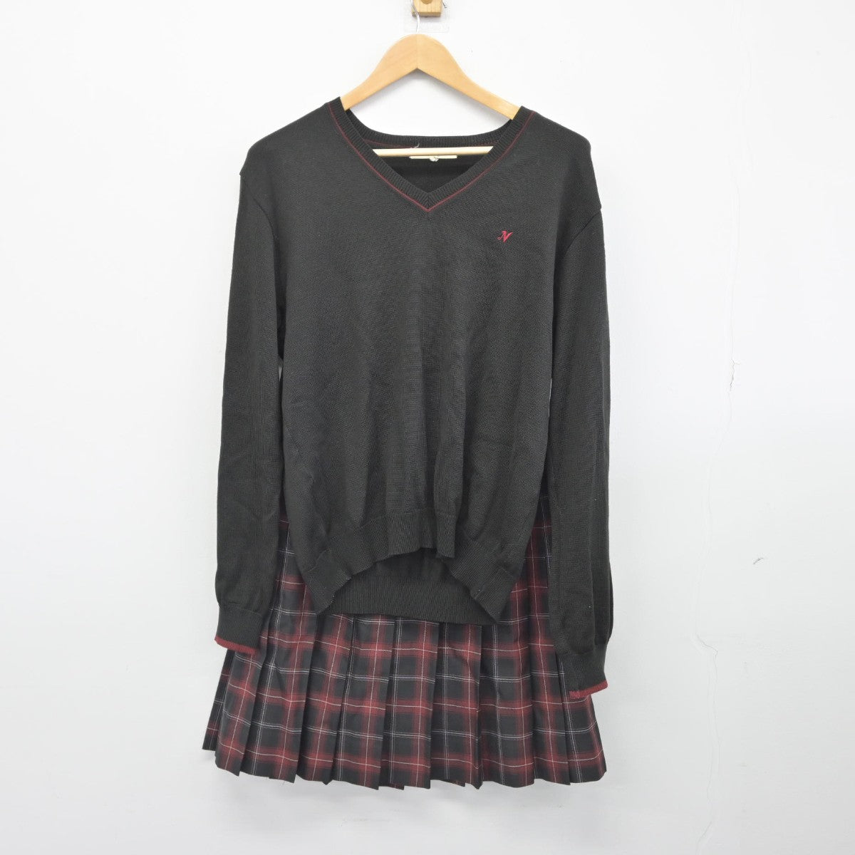 【中古】東京都 中村高等学校 女子制服 4点（ブレザー・ニット・スカート）sf033300