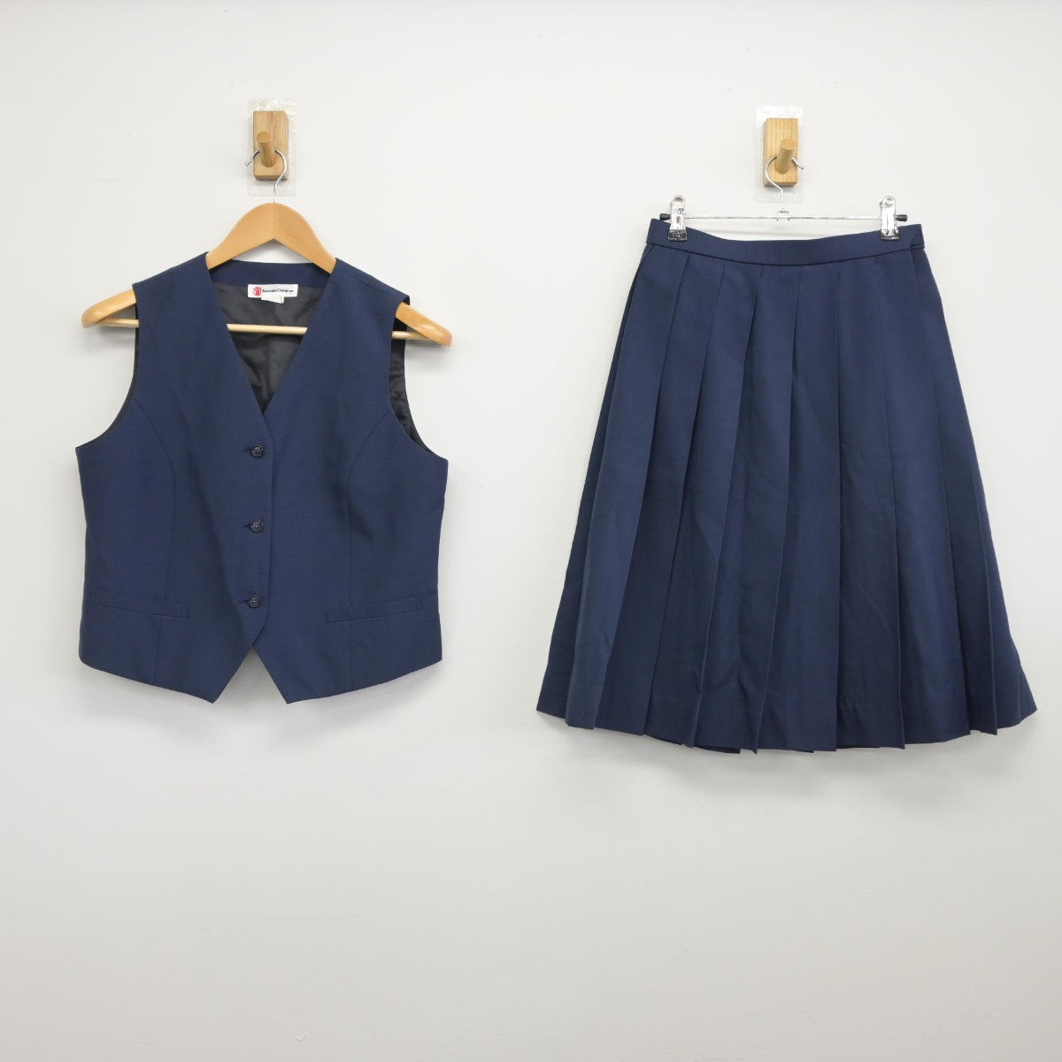 【中古】神奈川県 横浜市立田奈中学校 女子制服 2点（ベスト・スカート）sf033314