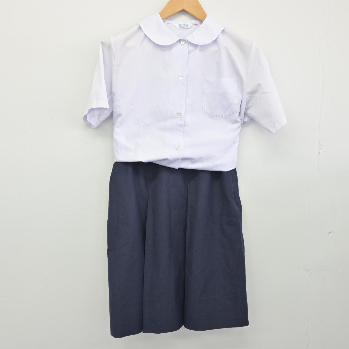 【中古】埼玉県 新座市立第二中学校 女子制服 2点（シャツ・スカート）sf033342