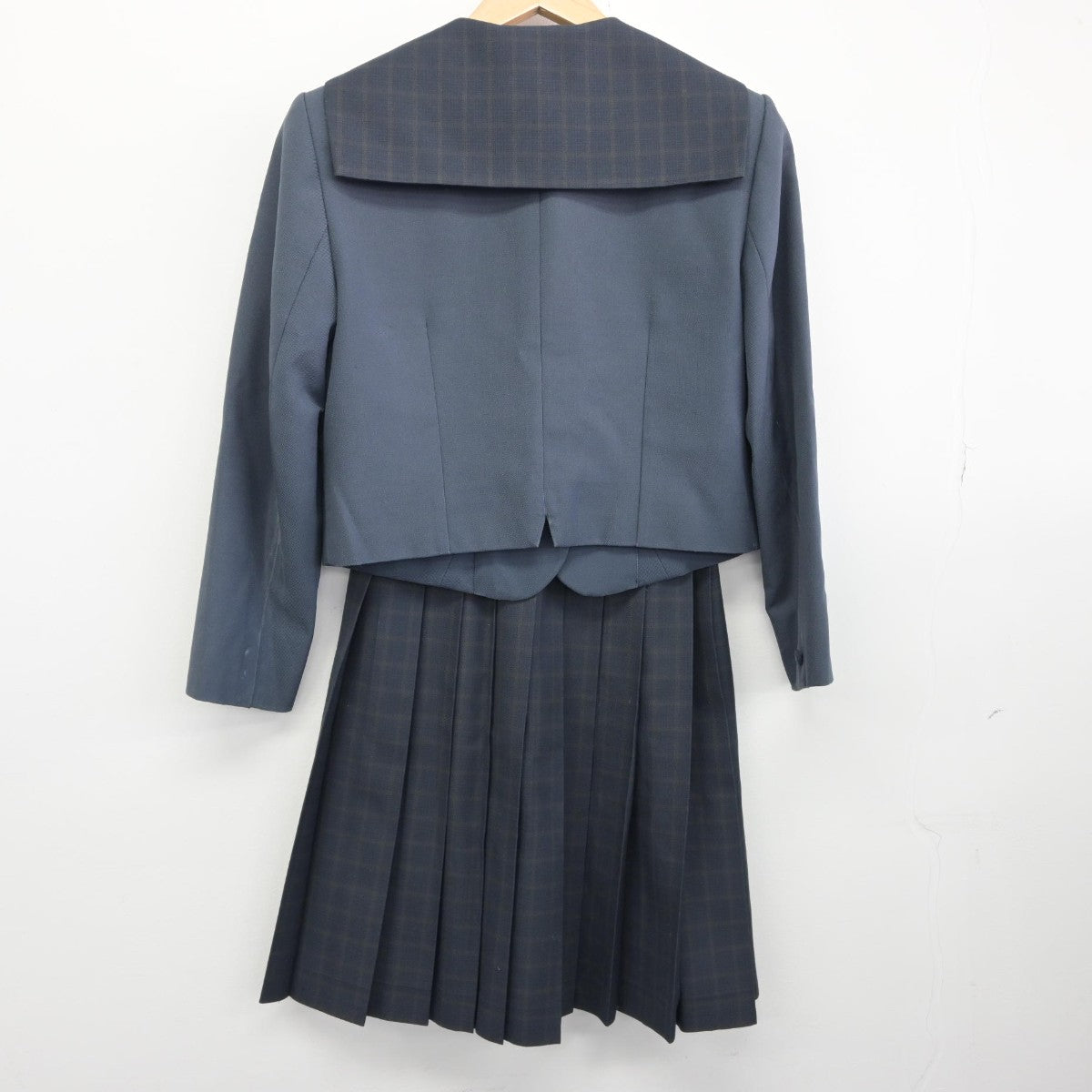 【中古】大分県 蒲江翔南中学校 女子制服 3点（セーラー服・スカート）sf033354