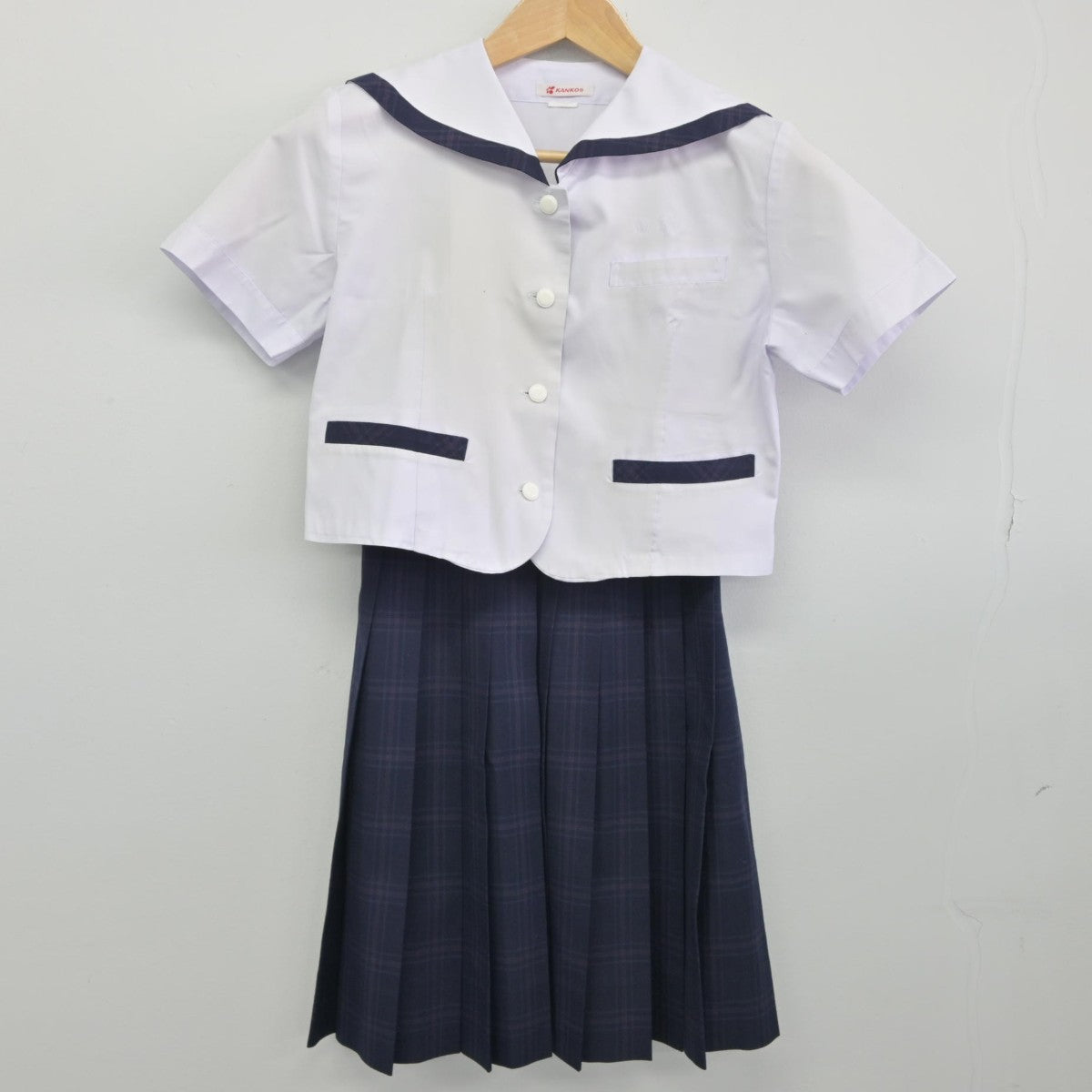 【中古】大分県 蒲江翔南中学校 女子制服 2点（セーラー服・スカート）sf033357