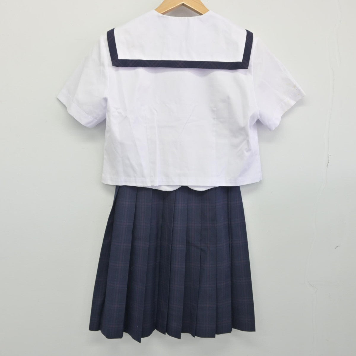 【中古】大分県 蒲江翔南中学校 女子制服 2点（セーラー服・スカート）sf033358