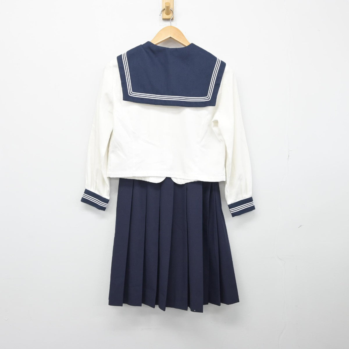 【中古】静岡県 磐田北高等学校 女子制服 3点（セーラー服・スカート）sf033448