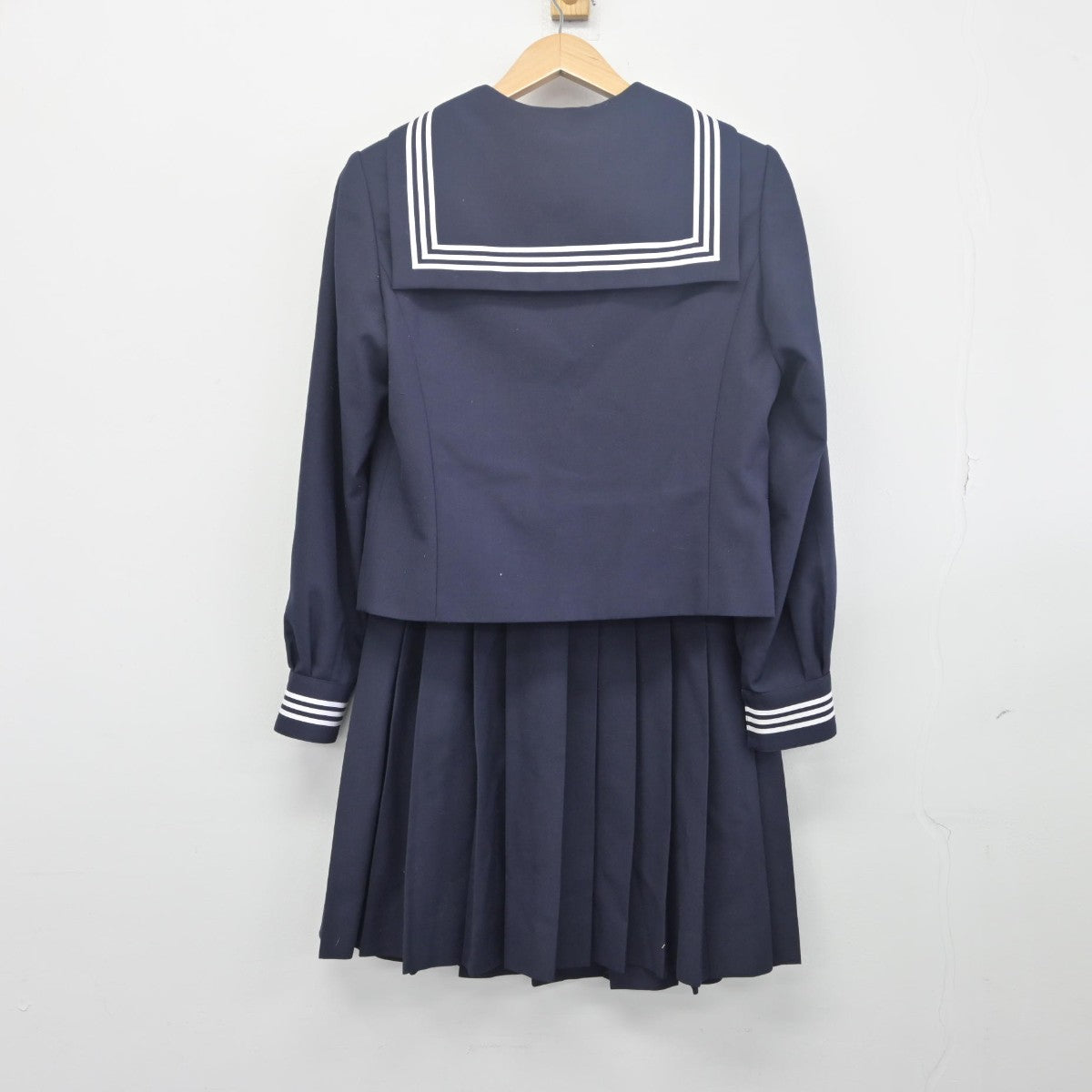 【中古】東京都 昭和女子大学附属昭和中学校 女子制服 4点（ニット・セーラー服・スカート）sf033468