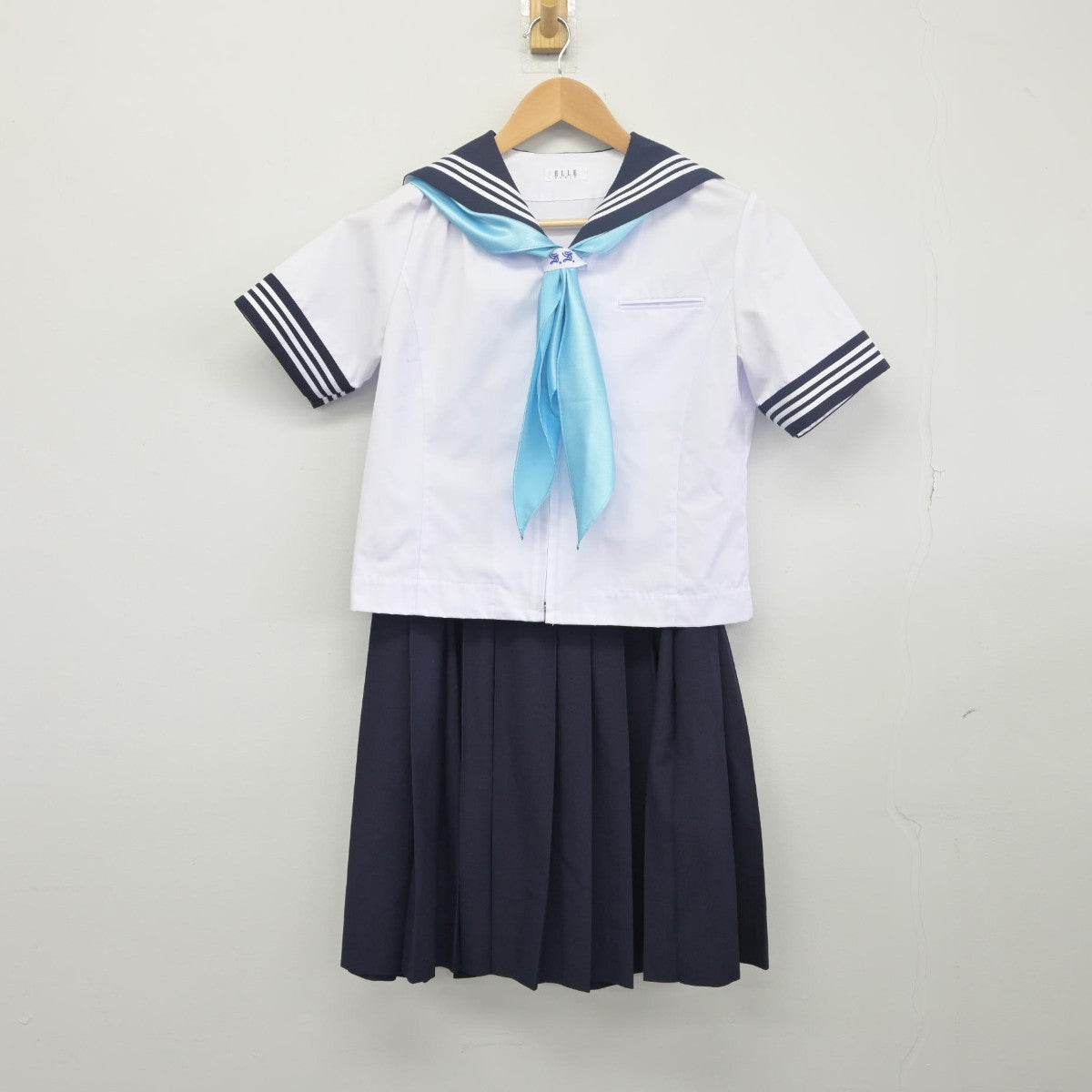 【中古】東京都 昭和女子大学附属昭和中学校 女子制服 3点（セーラー服・スカート）sf033470