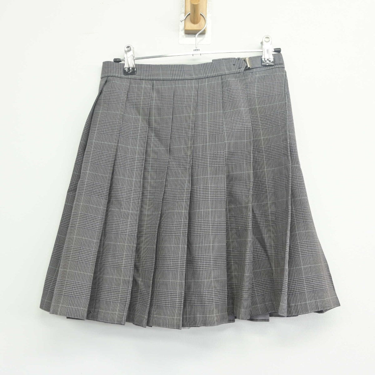 【中古】大阪府 岸和田市立土生中学校 女子制服 4点（ブレザー・シャツ・スカート）sf033472