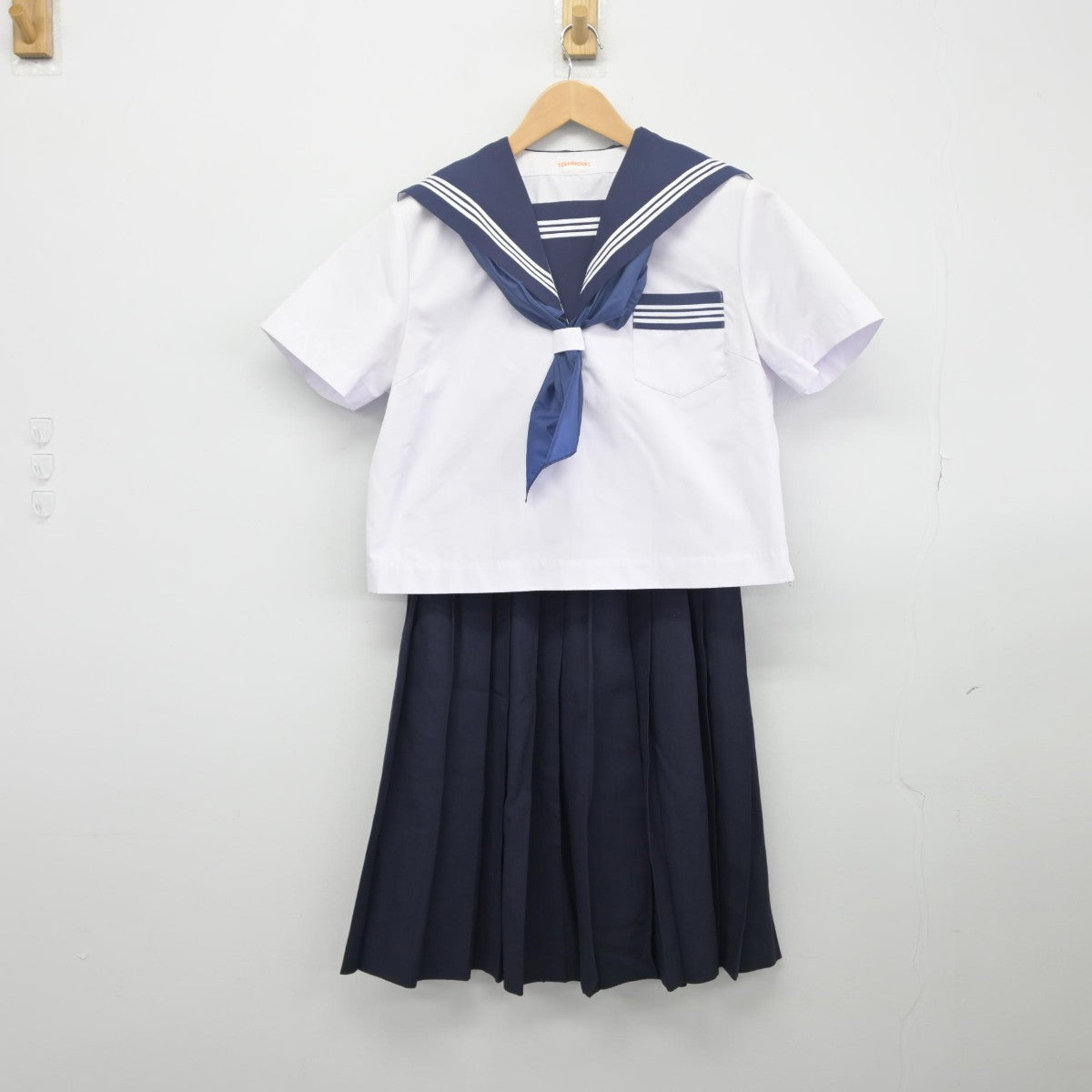 【中古】岡山県 笠岡市立白石中学校 女子制服 3点（セーラー服・スカート）sf033477