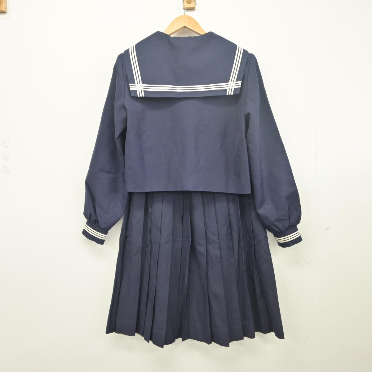 【中古】兵庫県 加古川市立別府中学校 女子制服 3点（セーラー服・スカート）sf033485