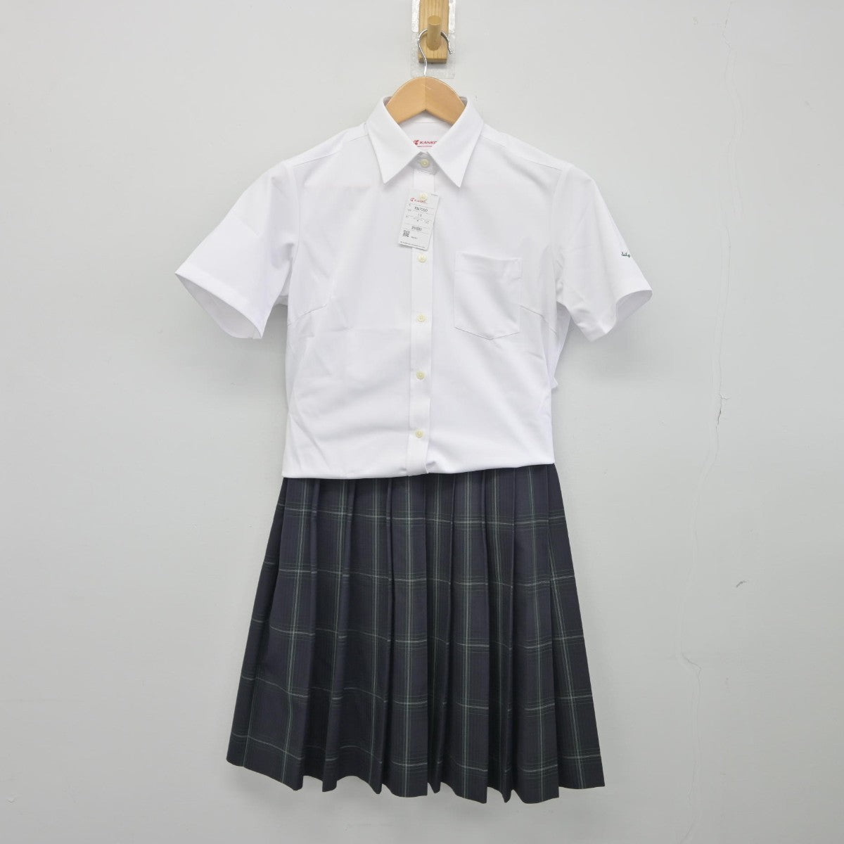 【中古】大阪府 清教学園高等学校 女子制服 2点（シャツ・スカート）sf033569