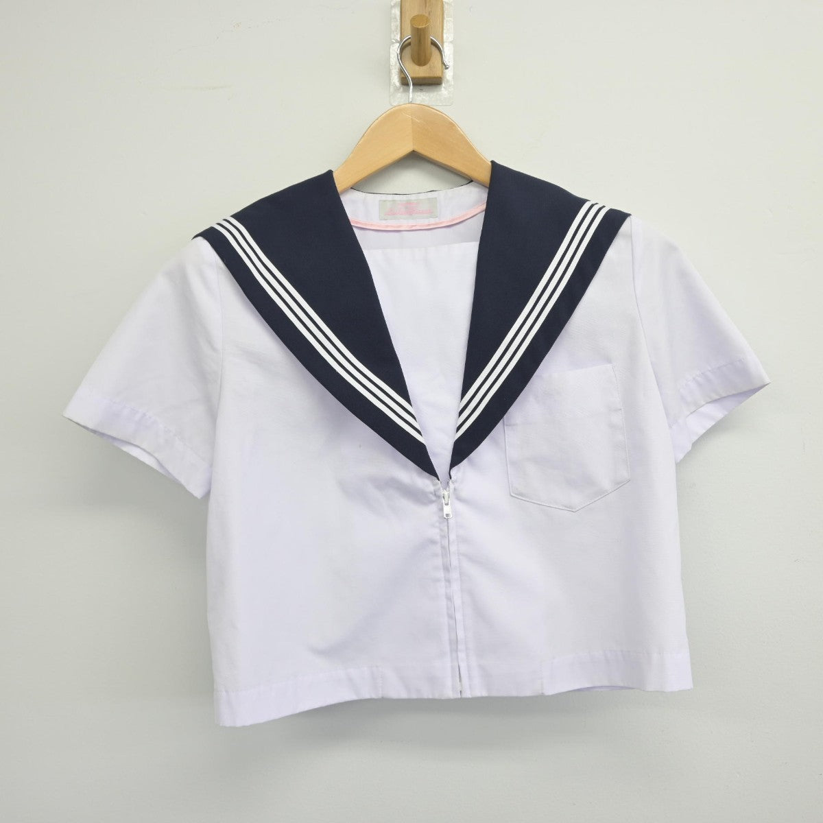 【中古】愛知県 尾西第三中学校 女子制服 2点（セーラー服・セーラー服）sf033583