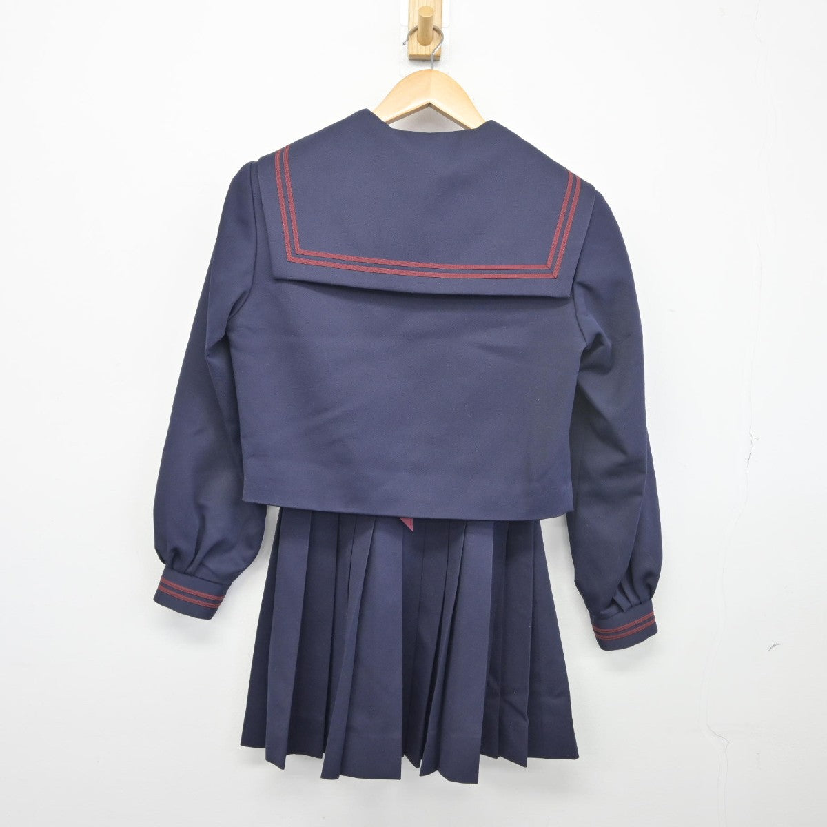 【中古】滋賀県 豊日中学校 女子制服 3点（セーラー服・スカート）sf033603