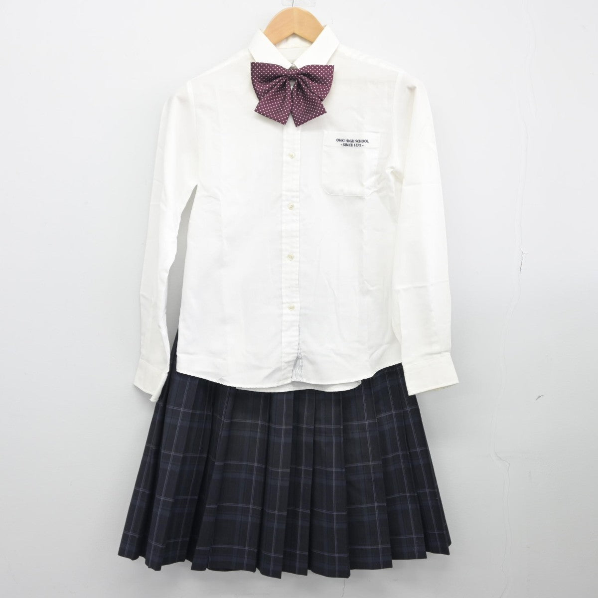 【中古】京都府 鴨沂高等学校 女子制服 3点（シャツ・スカート）sf033678