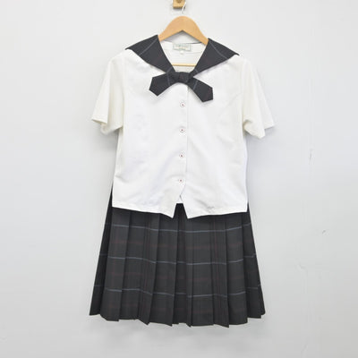 【中古】福岡県 九州産業大学付属九州産業高等学校 女子制服 2点（シャツ・スカート）sf033717