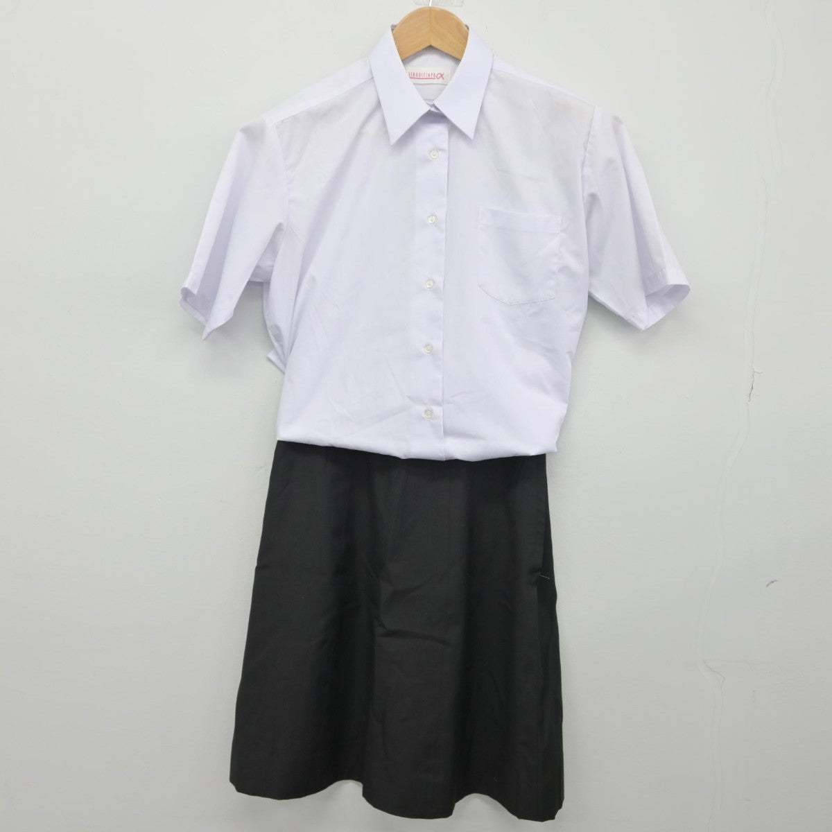 【中古】神奈川県 伊志田高等学校 女子制服 2点（シャツ・スカート）sf033750