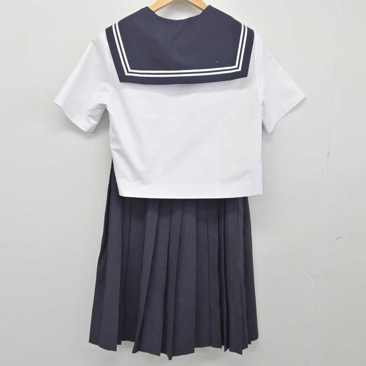 【中古】愛知県 末野原中学校 女子制服 3点（セーラー服・スカート）sf033772