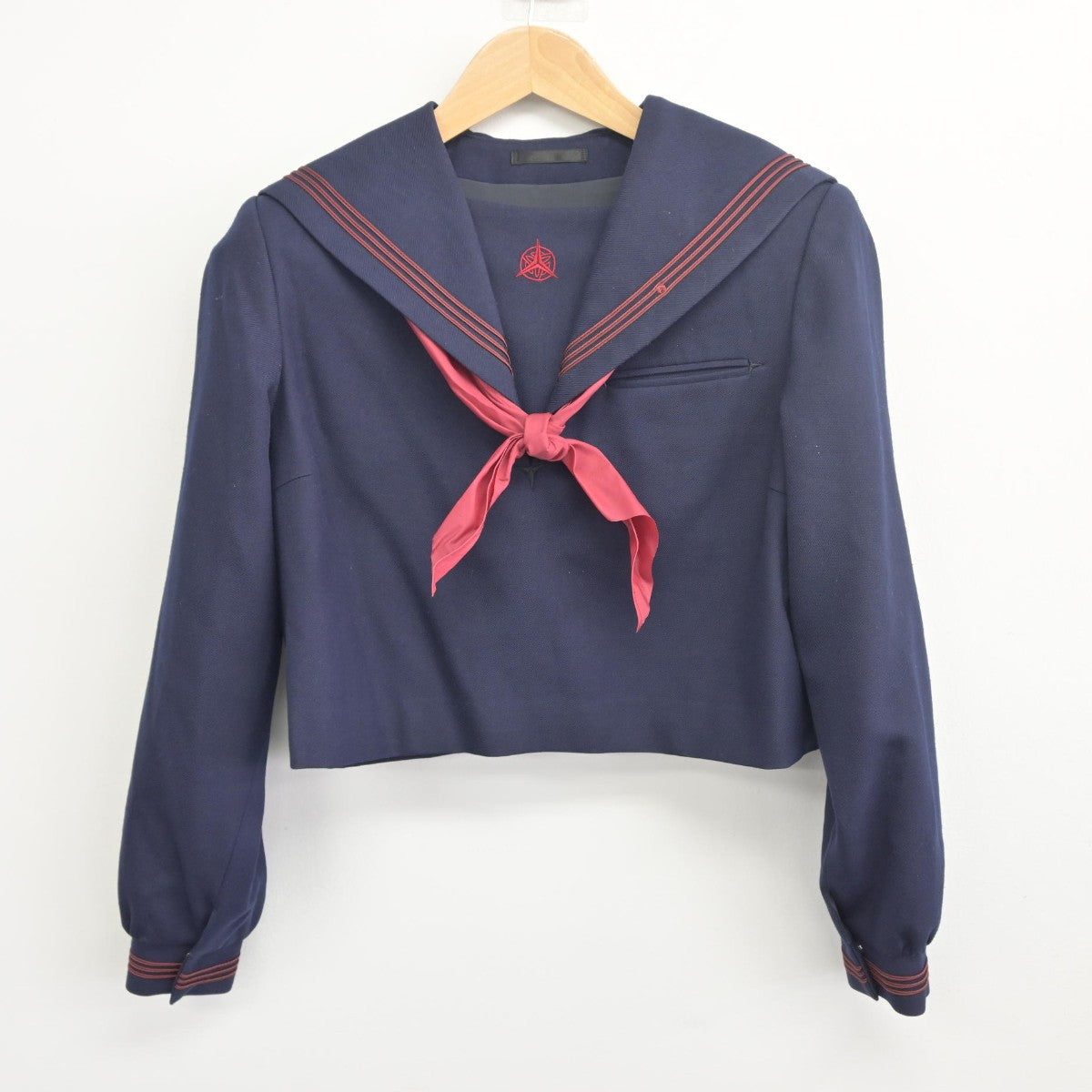 【中古】福岡県 新宮高等学校 女子制服 3点（セーラー服・ジャンパースカート）sf033820