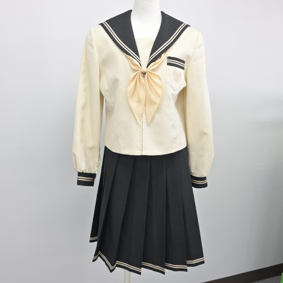 【中古】千葉県 翔凛高等学校 女子制服 4点（ブレザー・セーラー服・スカート）sf033835