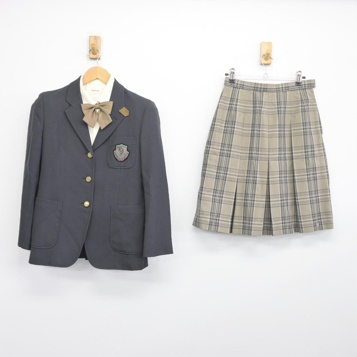 【中古】茨城県 土浦日本大学高等学校 女子制服 5点（ブレザー・ニット・シャツ・スカート）sf033853