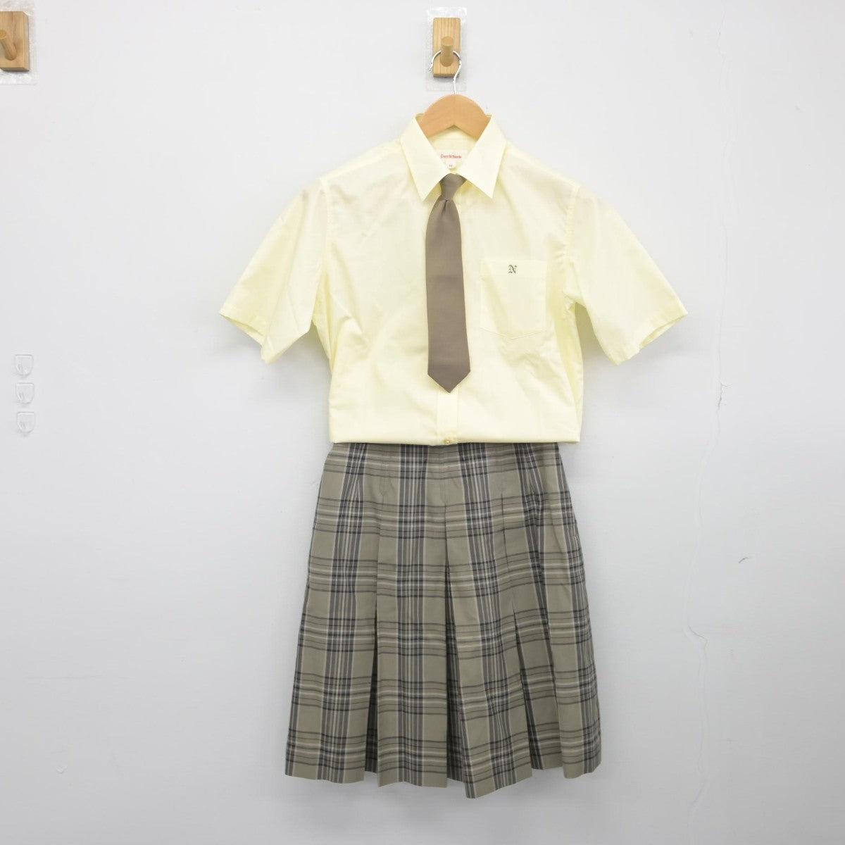 【中古】茨城県 土浦日本大学高等学校 女子制服 3点（シャツ・スカート）sf033854