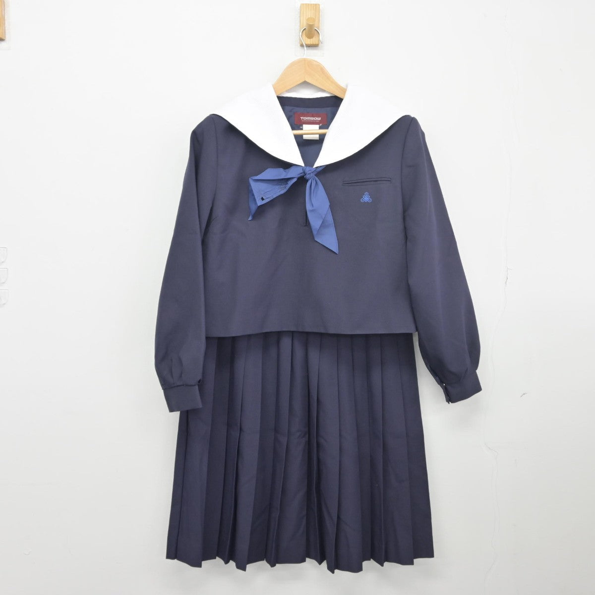 【中古】徳島県 小松島高等学校 女子制服 3点（セーラー服・スカート）sf033858