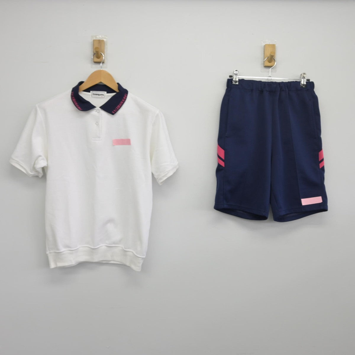 【中古】愛知県 藤ノ花女子高等学校 女子制服 2点（体操服 上・体操服 下）sf033872