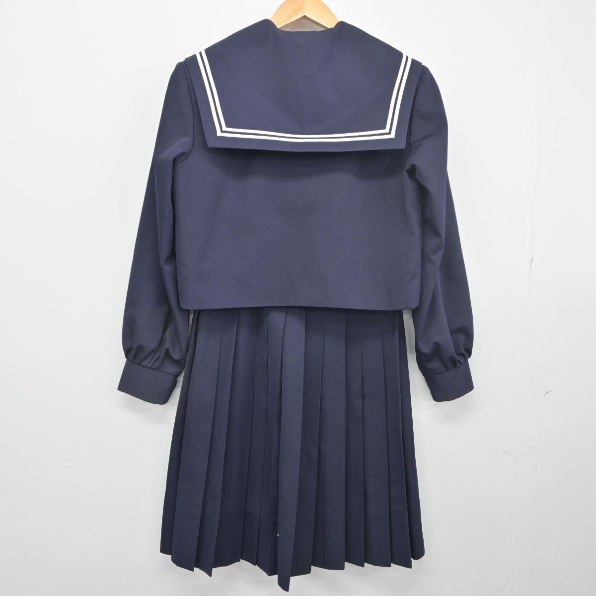 【中古】岐阜県 八百津中学校 女子制服 3点（セーラー服・スカート）sf033886