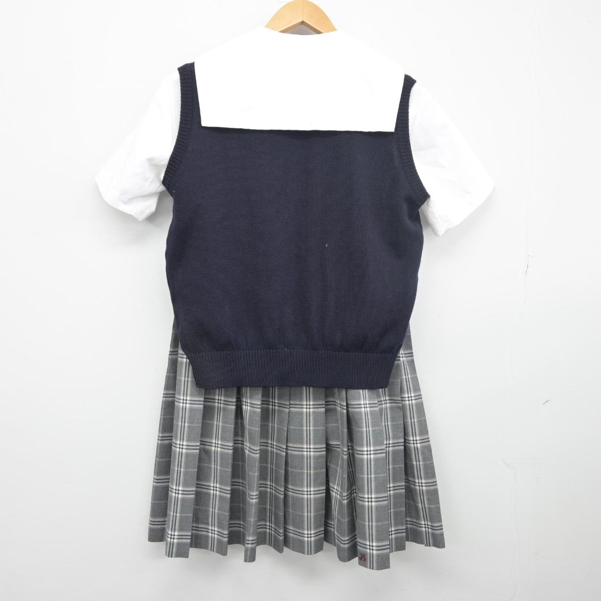 【中古】岐阜県 文星女子高等学校 女子制服 3点（ニットベスト・セーラー服・スカート）sf033895