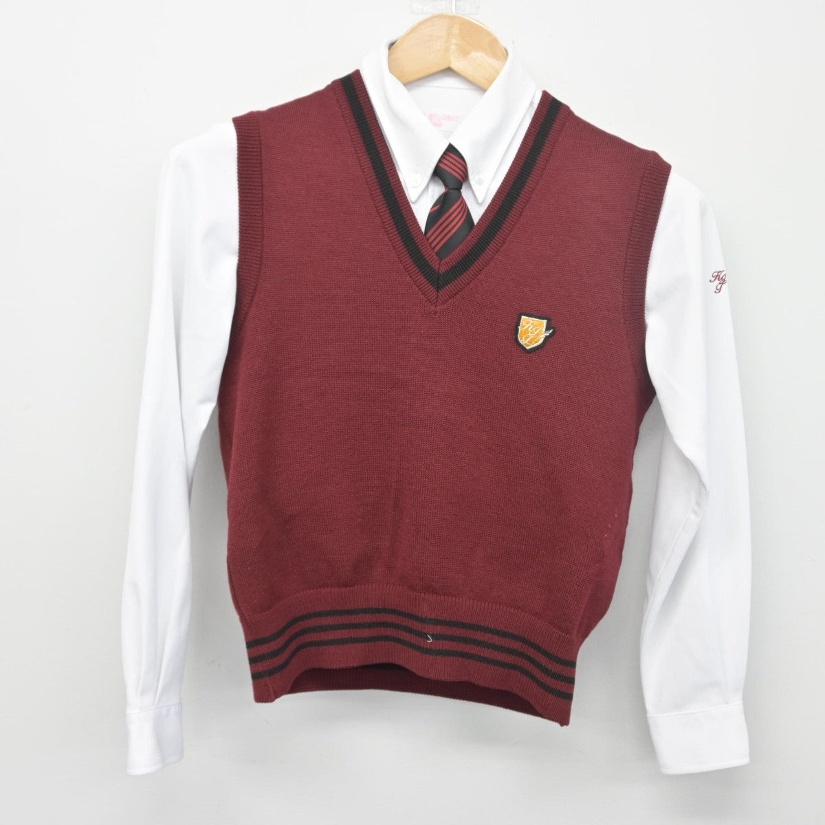 【中古】福岡県 九州国際大学付属高等学校 女子制服 4点（シャツ・ニットベスト）sf033924