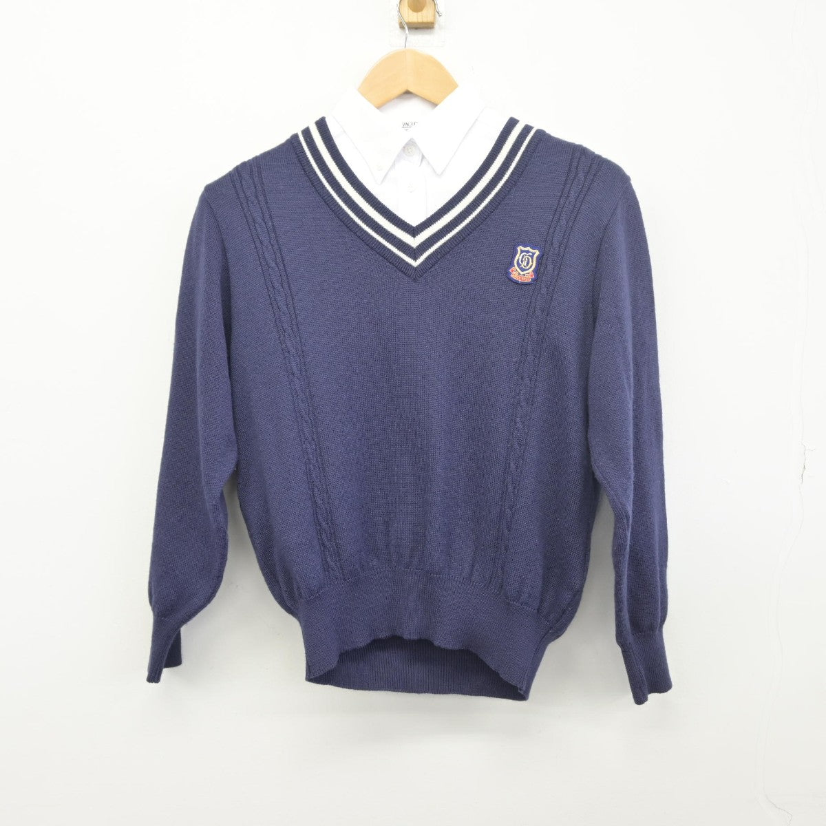 【中古】岐阜県 岐阜第一高等学校 女子制服 2点（ニット・シャツ）sf033964