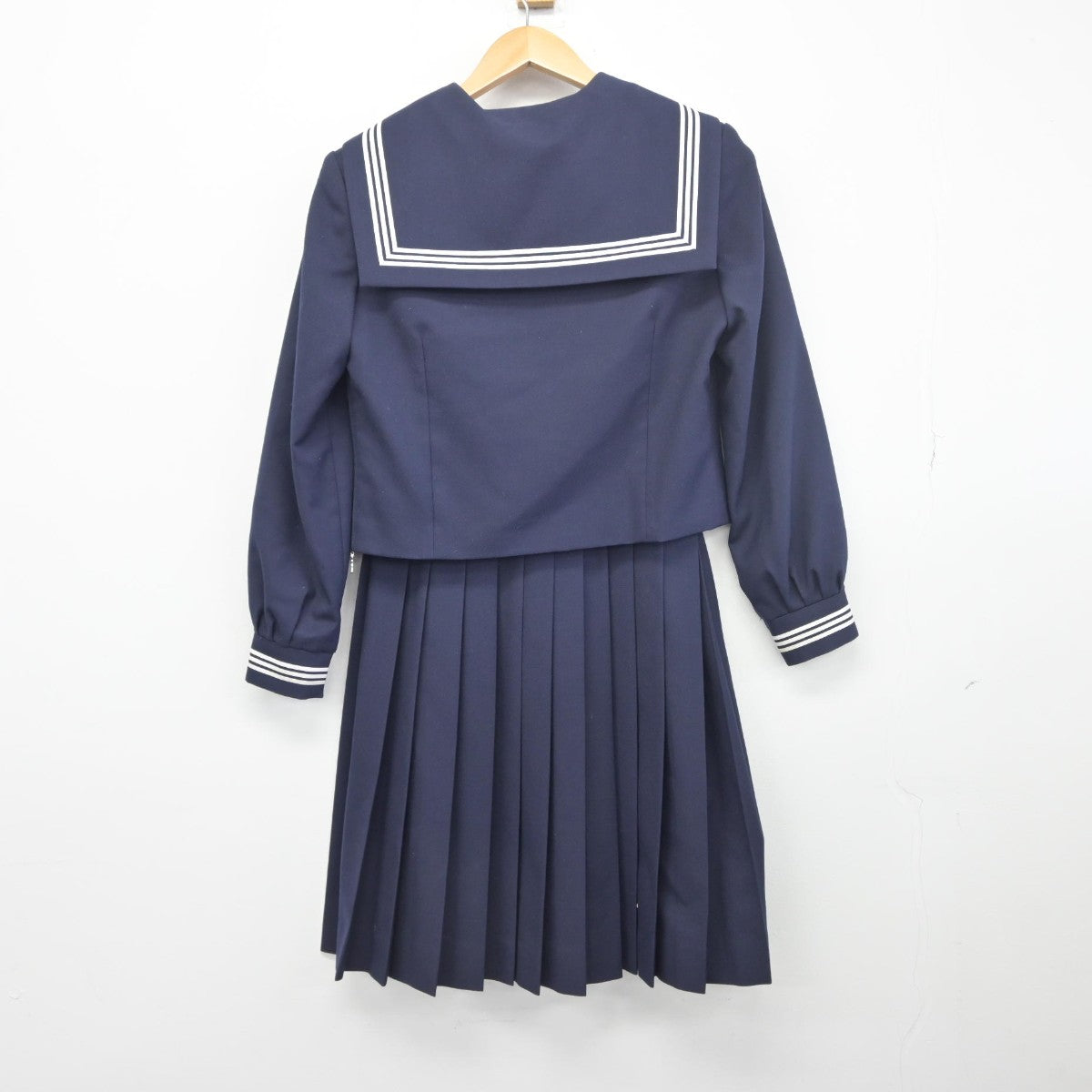 【中古】埼玉県 大宮西中学校 女子制服 3点（セーラー服・スカート）sf033971