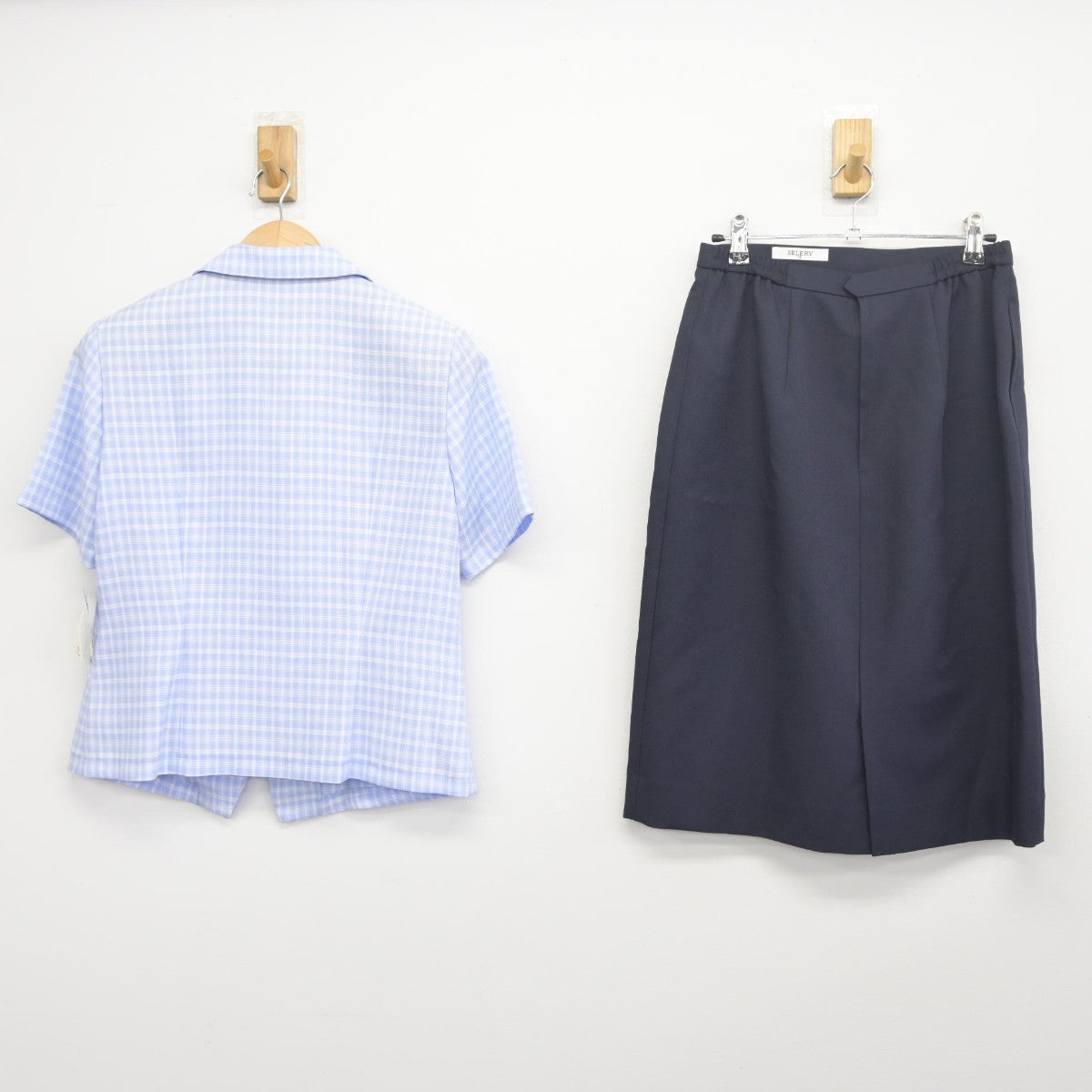 【中古】 事務服 女子制服 4点（シャツ・スカート）sf034042