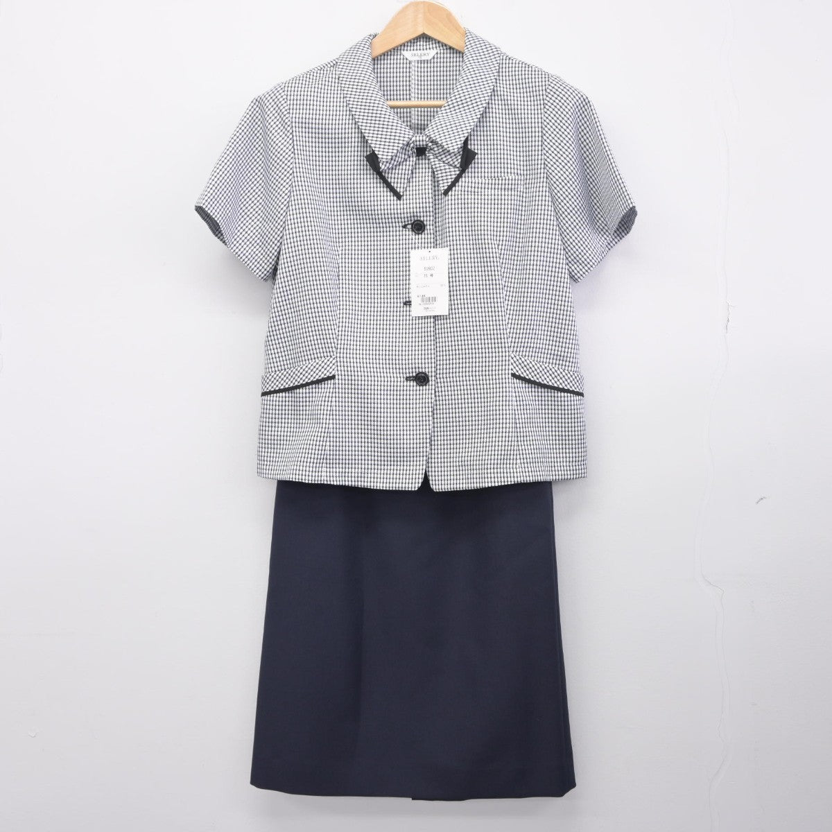 【中古】 事務服 女子制服 3点（シャツ・スカート）sf034048