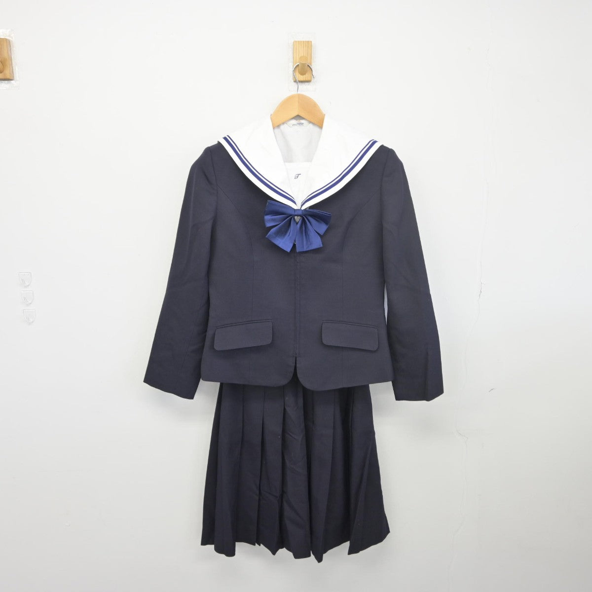 【中古】東京都 竪川中学校 女子制服 4点（ブレザー・セーラー服・スカート）sf034127