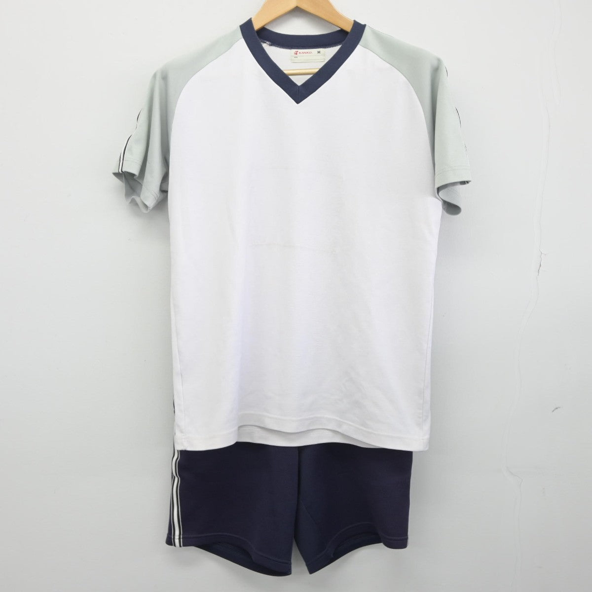 【中古】熊本県 大津北中学校 女子制服 2点（体操服 上・体操服 下）sf034156