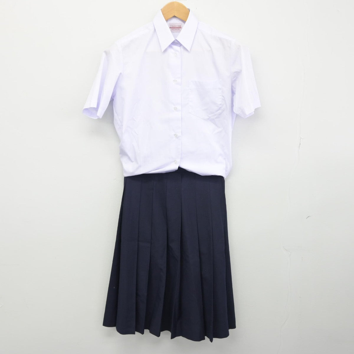 【中古】岩手県 北陵中学校 女子制服 3点（ベスト・シャツ・スカート）sf034171