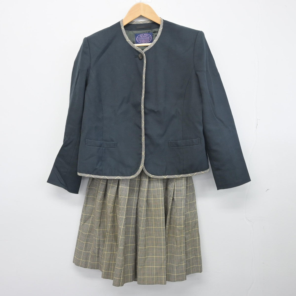 【中古】新潟県 中越高等学校 女子制服 2点（ブレザー・スカート）sf034193