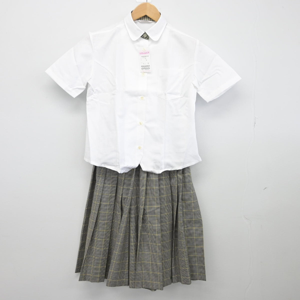 【中古】新潟県 中越高等学校 女子制服 2点（シャツ・スカート）sf034196