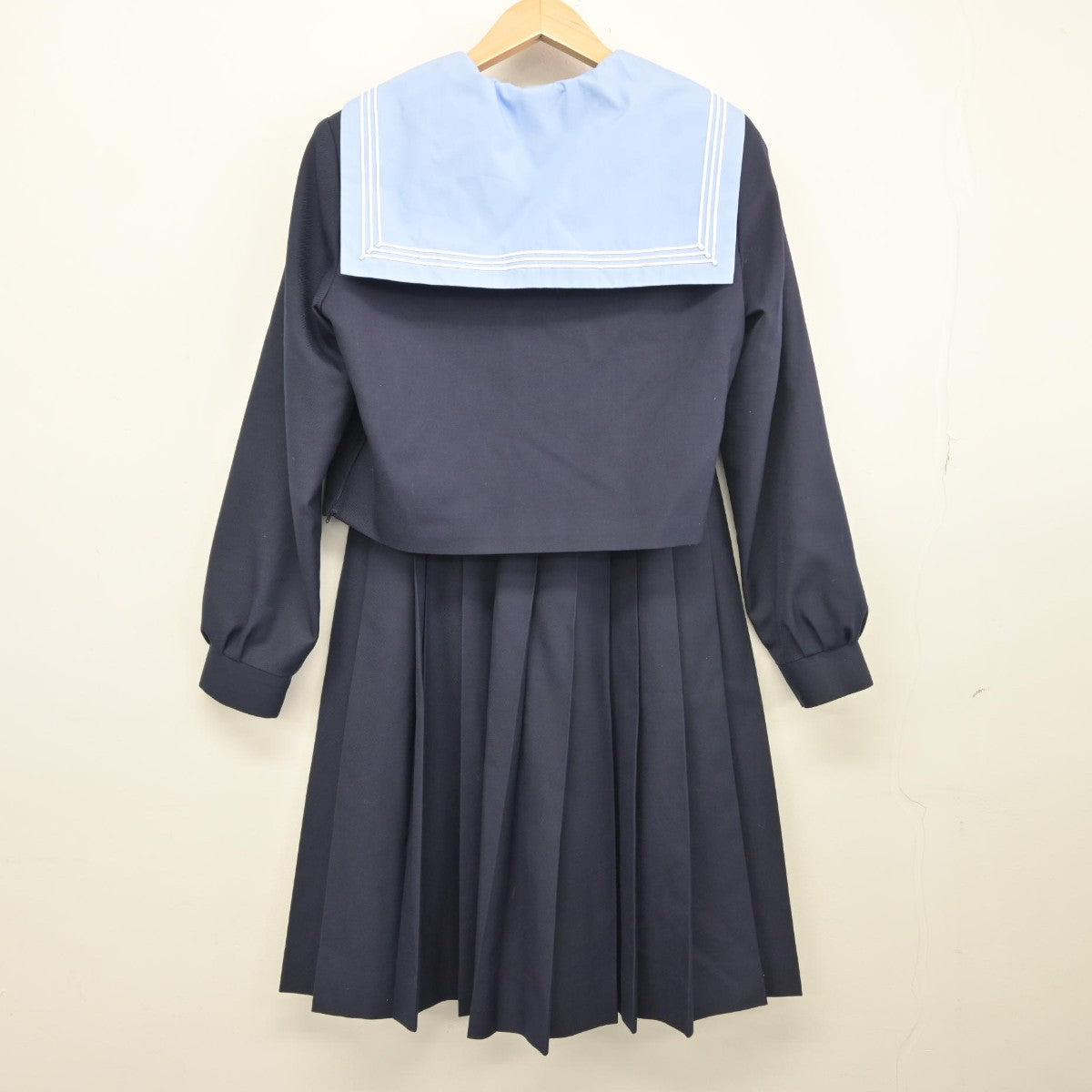 【中古】大阪府 河南町立中学校 女子制服 3点（セーラー服・スカート）sf034262