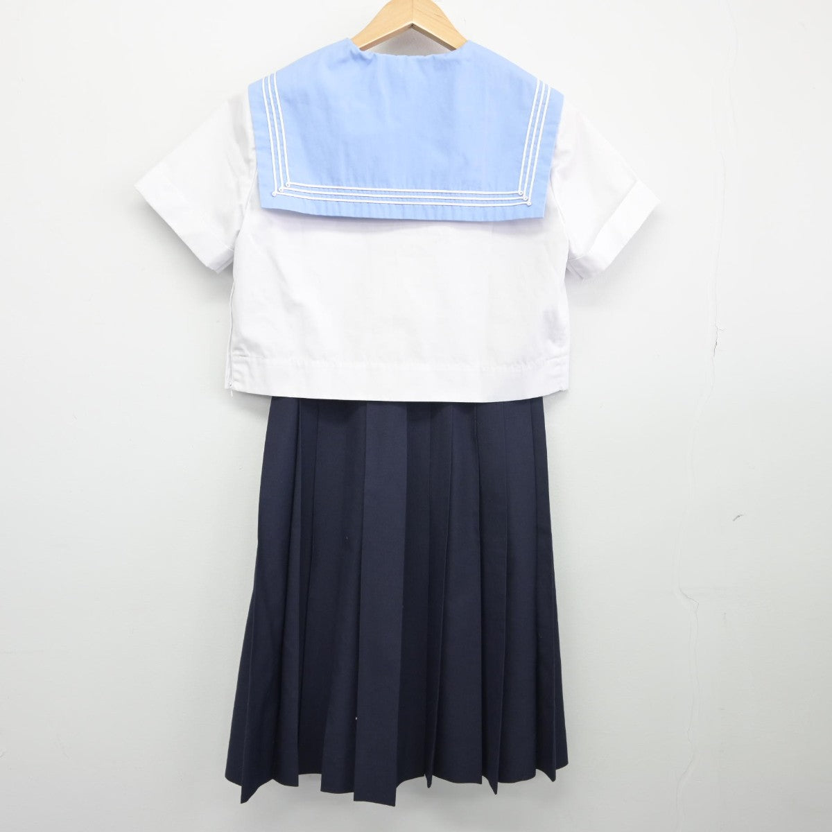 【中古】大阪府 河南町立中学校 女子制服 3点（セーラー服・スカート）sf034263