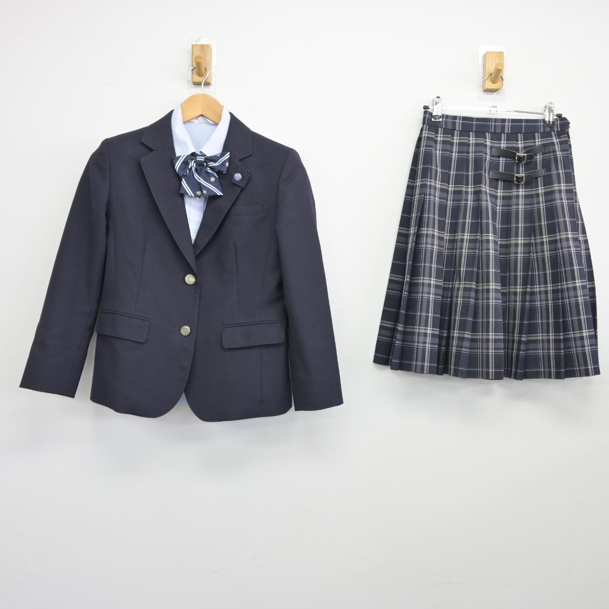 【中古】山梨県 甲府東高等学校 女子制服 4点（ブレザー・シャツ・スカート）sf034271