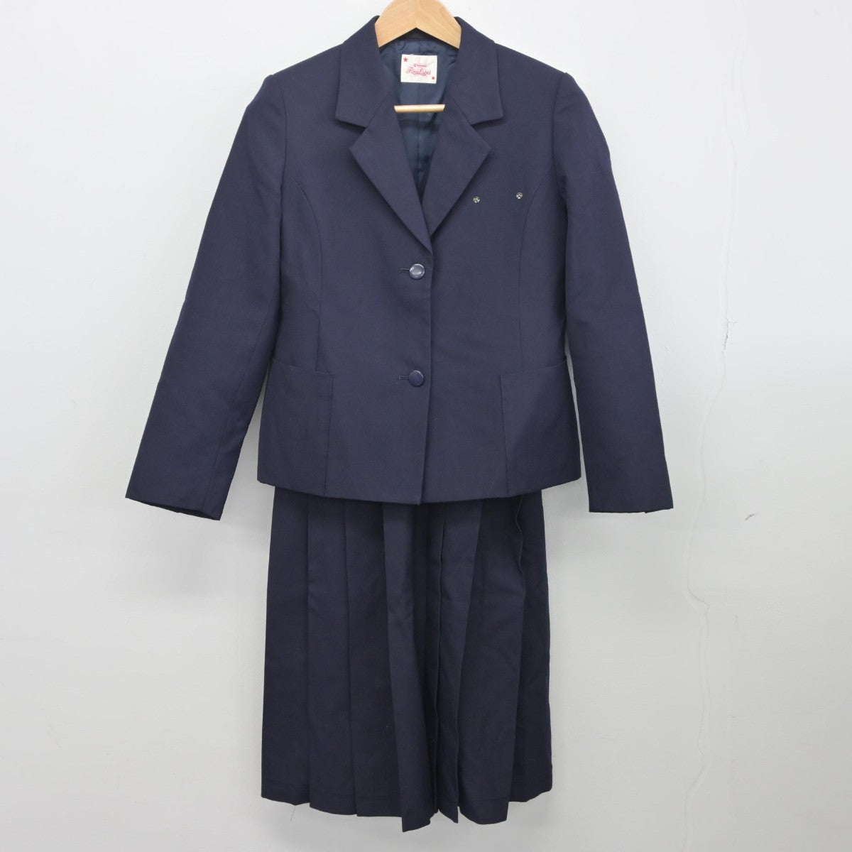 【中古】山梨県 山梨大学教育学部附属中学校 女子制服 2点（ブレザー・ジャンパースカート）sf034412