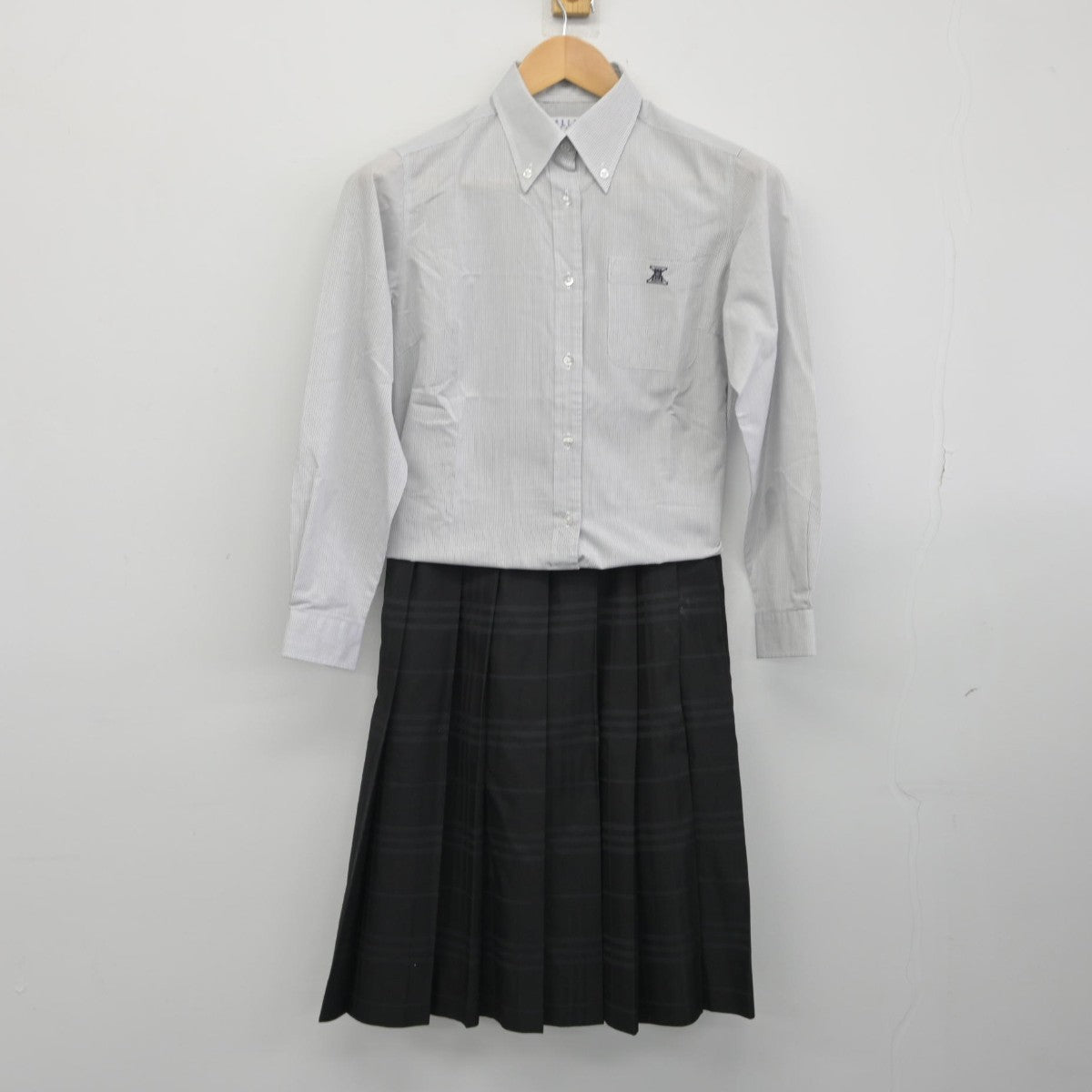 【中古】広島県 五日市高等学校 女子制服 3点（シャツ・スカート）sf034436