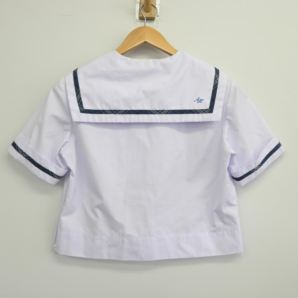 【中古】熊本県 荒尾海陽中学校 女子制服 2点（セーラー服・スカート）sf034449