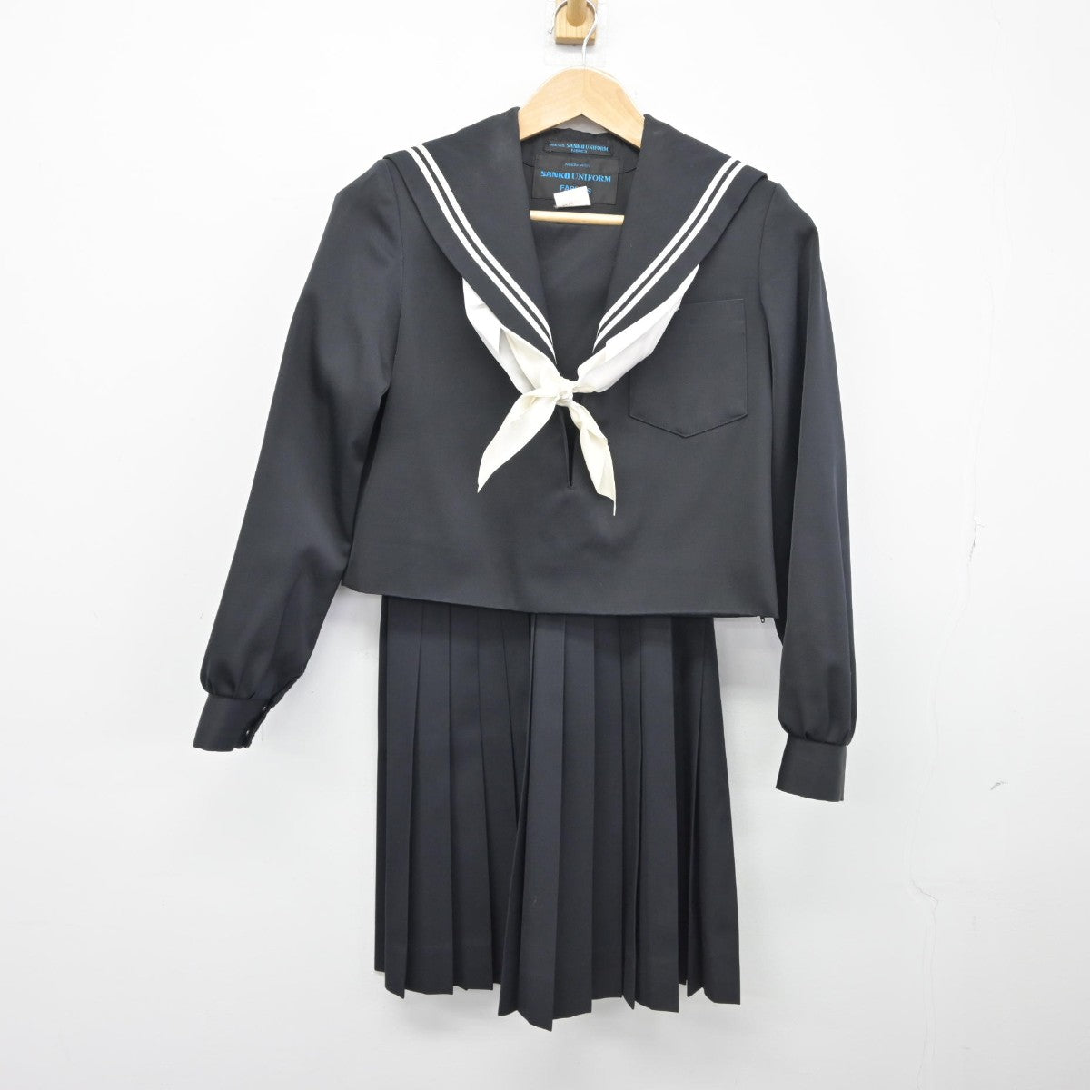 【中古】岐阜県 上石津中学校 女子制服 4点（セーラー服・スカート・スカート）sf034459