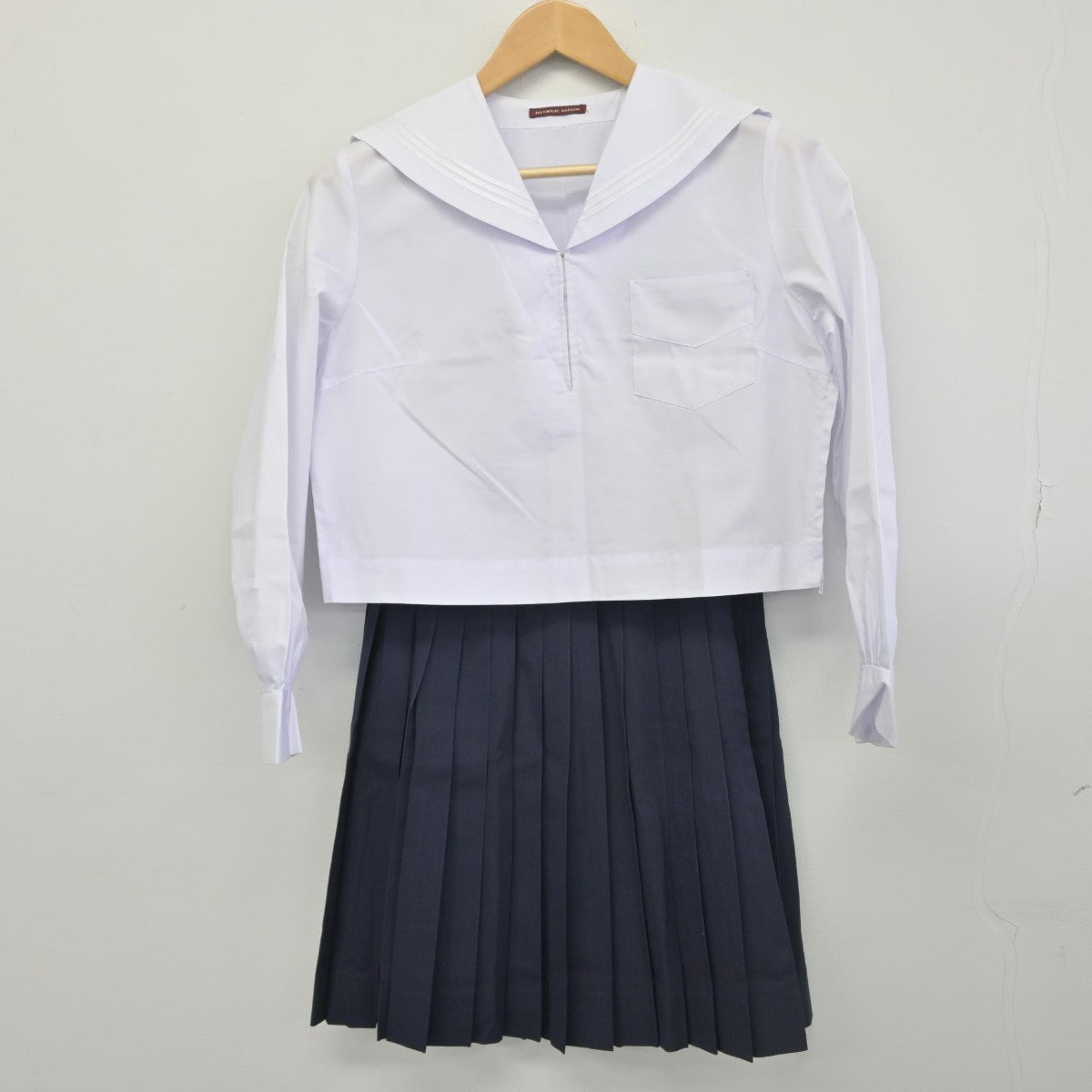 【中古】徳島県 池田高等学校 女子制服 2点（シャツ・スカート）sf034514