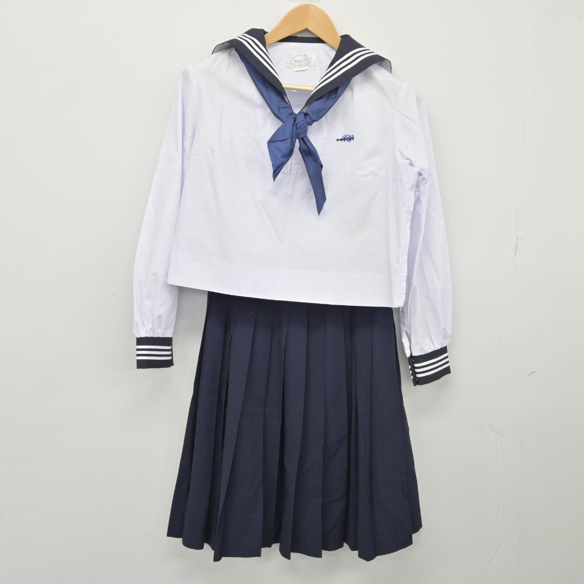 【中古】広島県 広島皆実高等学校 女子制服 3点（セーラー服・スカート）sf034533