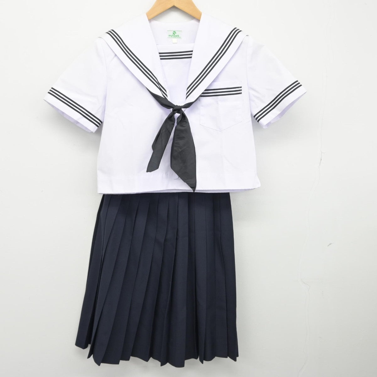 【中古】岐阜県 池田中学校 女子制服 4点（セーラー服・セーラー服・スカート）sf034535