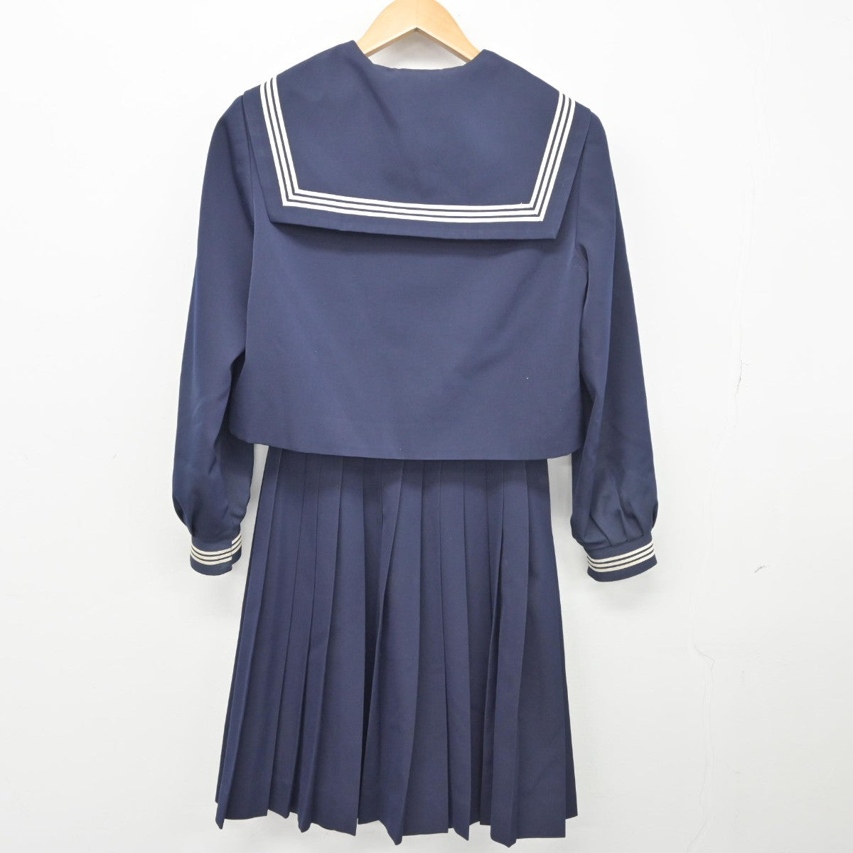 【中古】岐阜県 池田中学校 女子制服 3点（セーラー服・スカート）sf034536