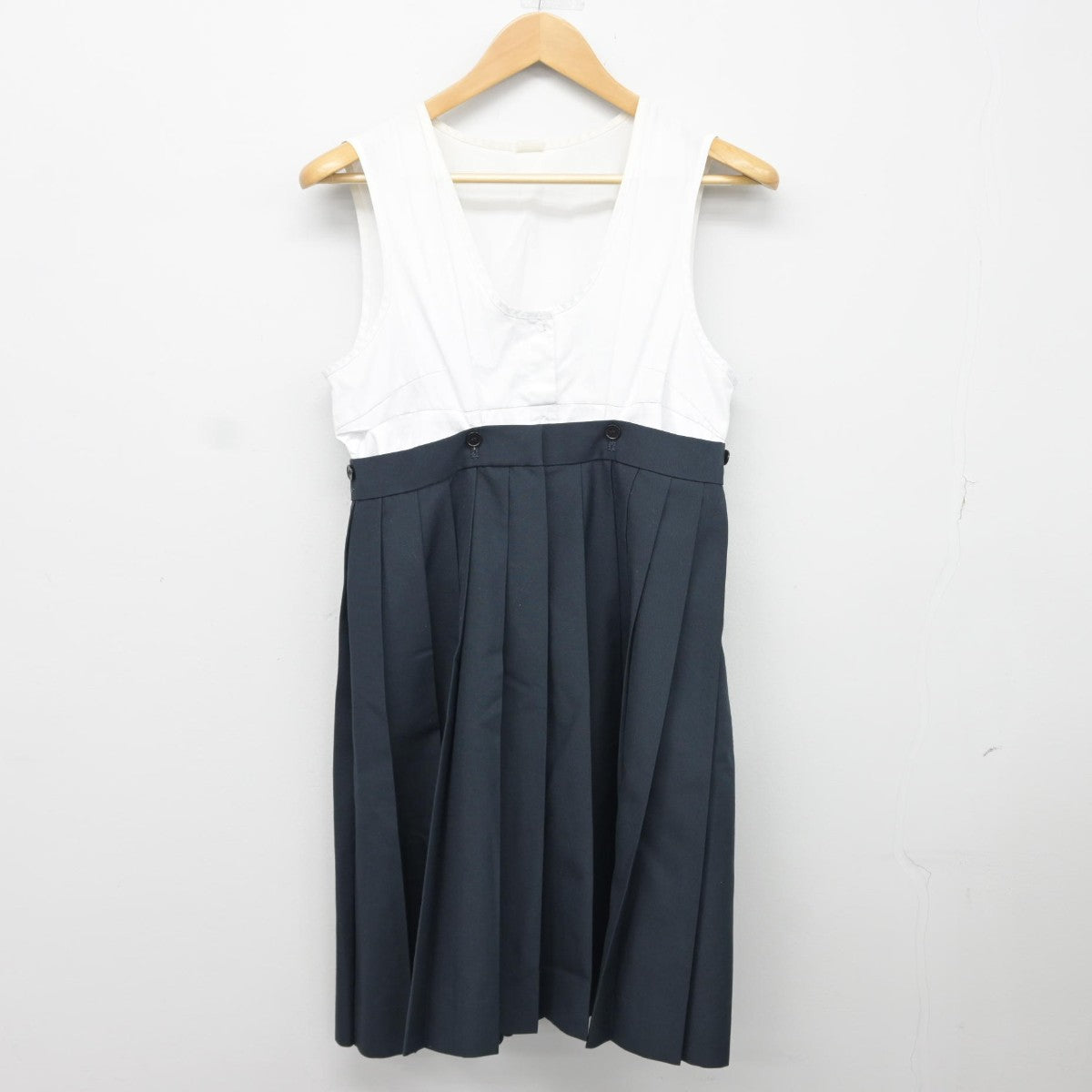 【中古】福岡県 西南学院中学校 女子制服 4点（ニット・セーラー服・スカート）sf034540