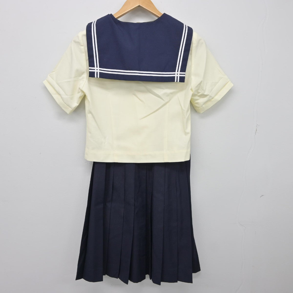 【中古】福島県 郡山商業高等学校 女子制服 3点（セーラー服・スカート）sf034545